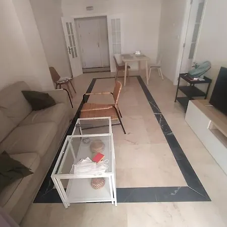 Pie De Playa Con Piscina: Banana Beach. Apartment Marbella