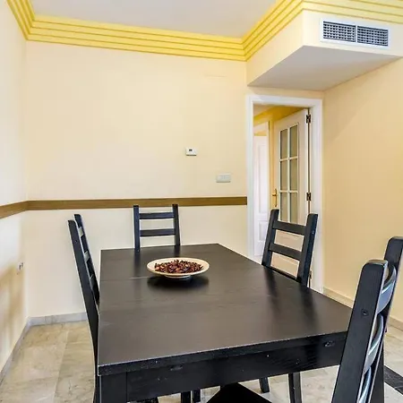 Pie De Playa Con Piscina: Banana Beach. Apartment *