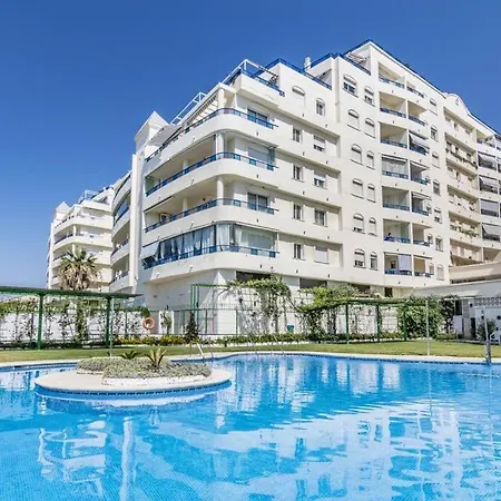 Pie De Playa Con Piscina: Banana Beach. Apartment